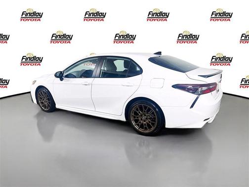 2024 Toyota Camry Hybrid SE