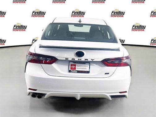 2024 Toyota Camry Hybrid SE