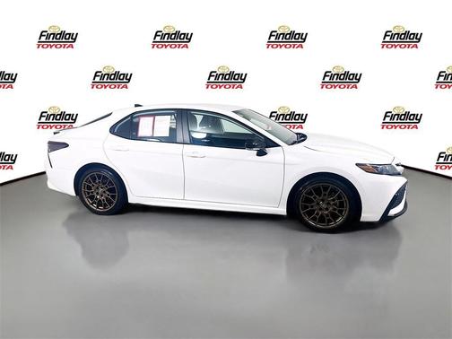 2024 Toyota Camry Hybrid SE