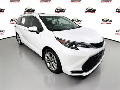 2024 Toyota Sienna Platinum 7 Passenger