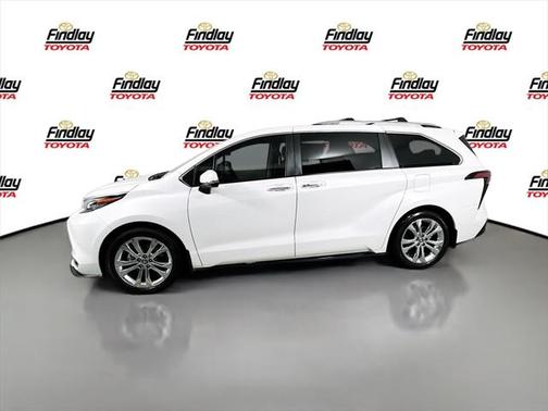 2024 Toyota Sienna Platinum 7 Passenger
