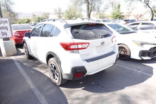 Crystal White Pearl 2018 Subaru Crosstrek 2.0i Premium