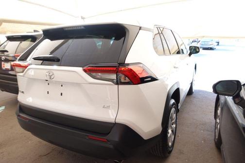 Ice Cap 2025 Toyota RAV4 LE