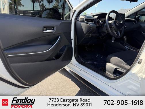 Blizzard Pearl 2021 Toyota Corolla SE