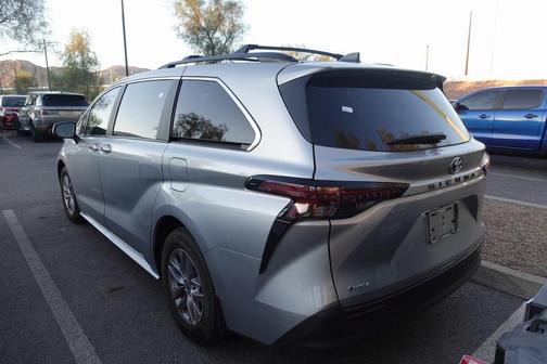 2025 Toyota Sienna XLE 7 Passenger