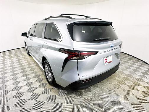 2025 Toyota Sienna XLE 7 Passenger