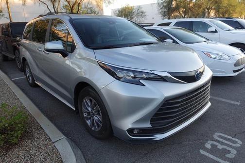 2025 Toyota Sienna XLE 7 Passenger