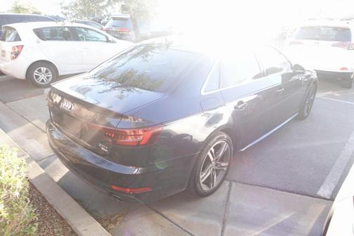 2018 Audi A4 2.0T ultra Premium Plus