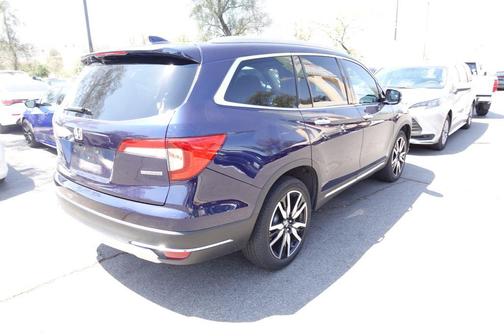 Dark Blue 2022 Honda Pilot Touring 8-Passenger
