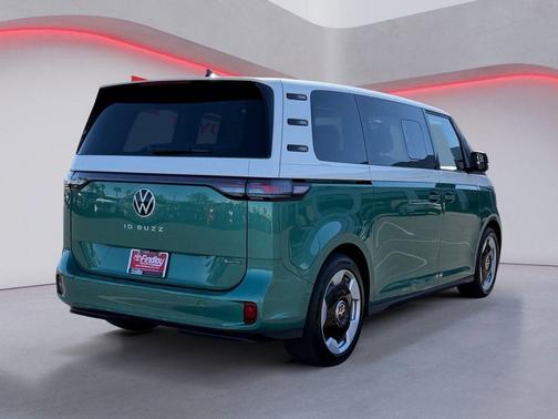 2025 Volkswagen ID. Buzz Pro S Plus with 4MOTION