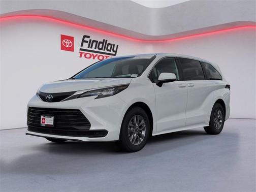 2025 Toyota Sienna LE