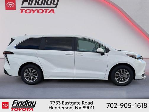 2025 Toyota Sienna LE