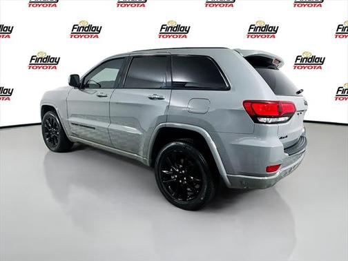 2022 Jeep Grand Cherokee Laredo