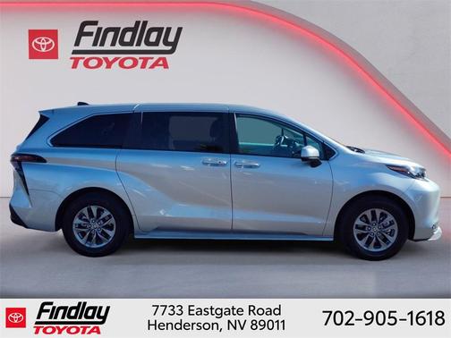 2025 Toyota Sienna LE