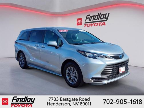 2025 Toyota Sienna LE