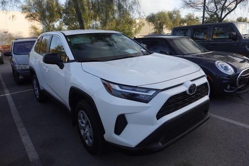 2024 Toyota RAV4 LE