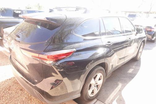 2020 Toyota Highlander LE