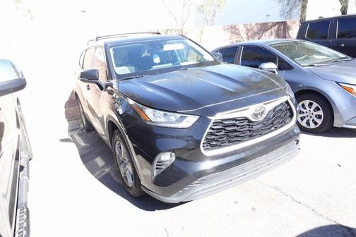 2020 Toyota Highlander LE