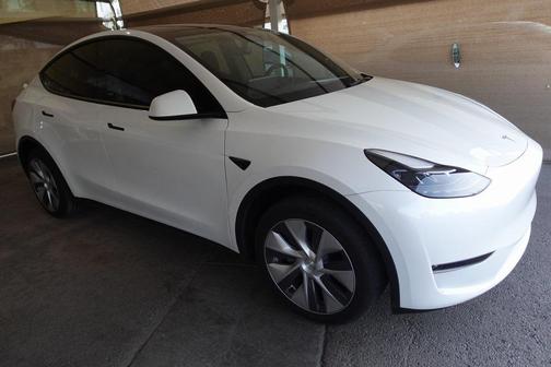2023 Tesla Model Y Long Range Dual Motor All-Wheel Drive