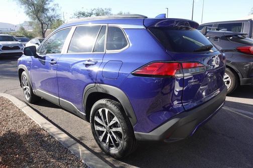 2023 Toyota Corolla Cross XLE