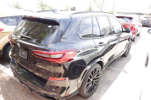 Black Sapphire Metallic 2022 BMW X5 M50i