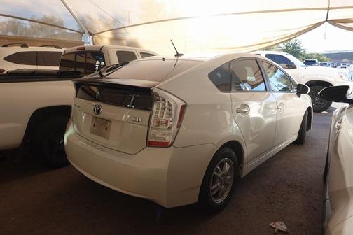 2010 Toyota Prius III