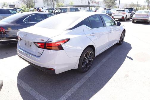 Gray Sky Pearl 2023 Nissan Altima SR Intelligent AWD