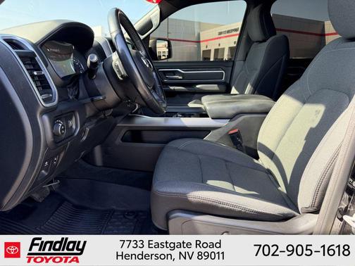 Diamond Black Crystal Pearlcoat 2022 RAM 1500 Big Horn/Lone Star