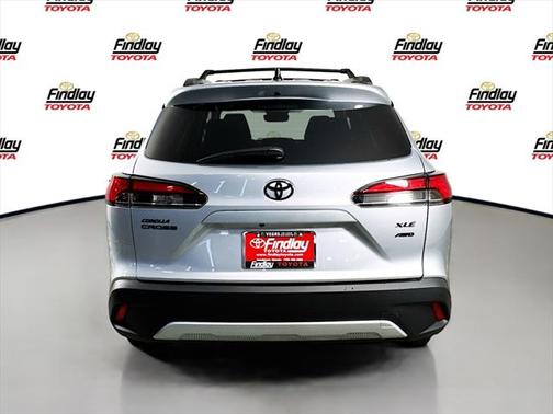 2025 Toyota Corolla Cross XLE
