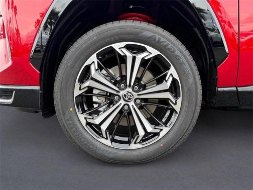 2025 Toyota RAV4 Hybrid SE