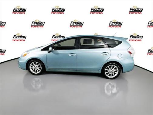 2014 Toyota Prius v Five