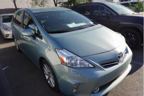2014 Toyota Prius v Five
