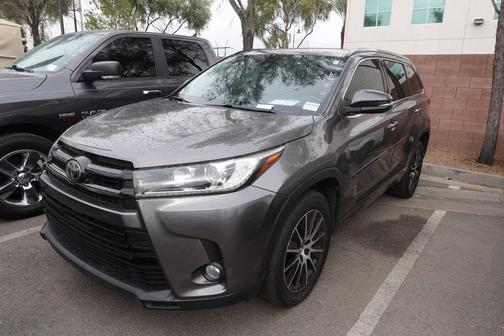 2017 Toyota Highlander SE