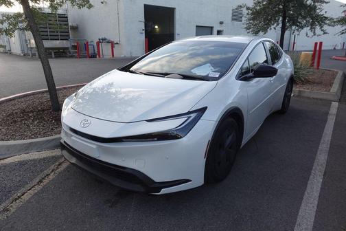2023 Toyota Prius LE