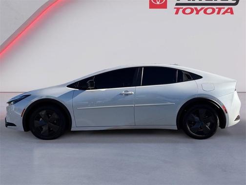 2023 Toyota Prius LE