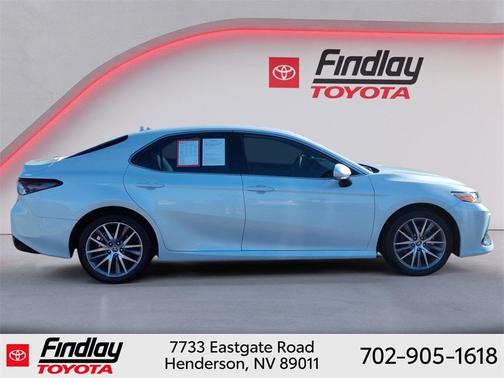 2024 Toyota Camry Hybrid XLE