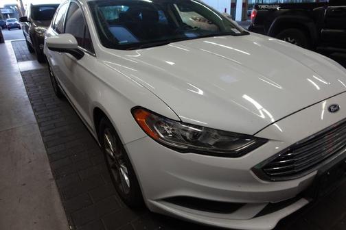 Oxford White 2017 Ford Fusion SE