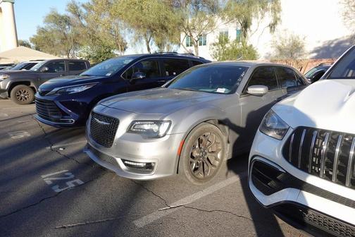 2018 Chrysler 300 S