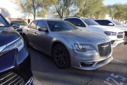 2018 Chrysler 300 S