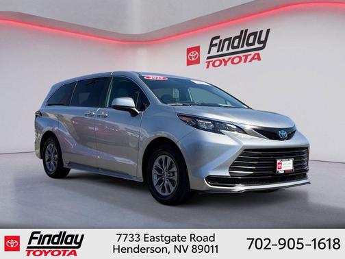 Celestial Silver Metallic 2025 Toyota Sienna LE