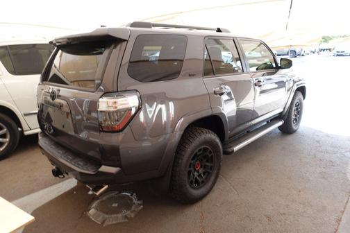 Magnetic Gray Metallic 2018 Toyota 4Runner SR5