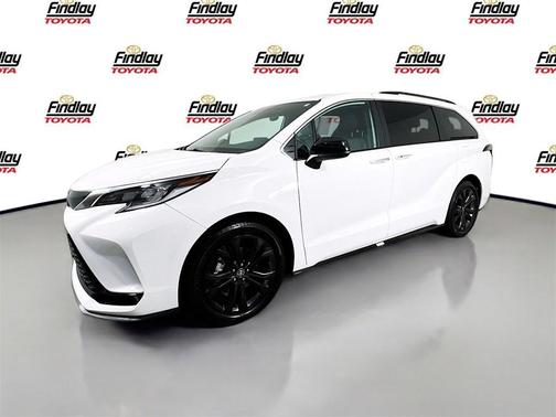 2024 Toyota Sienna XSE 7 Passenger