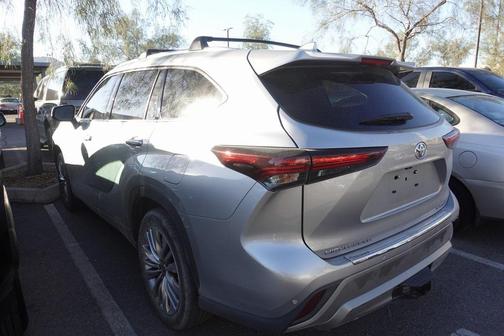 2024 Toyota Highlander Platinum