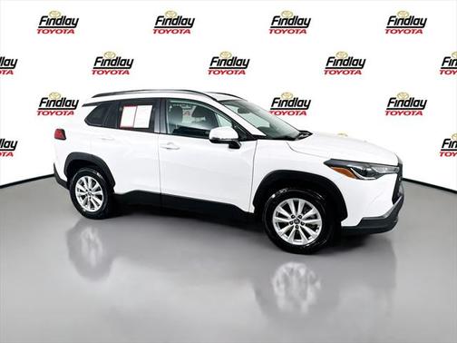 2024 Toyota Corolla Cross LE