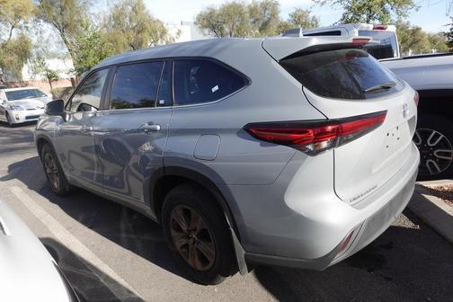 2023 Toyota Highlander Hybrid XLE