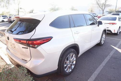 2023 Toyota Highlander Hybrid Limited
