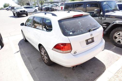 White 2014 Volkswagen Jetta SportWagen DSG TDI w/Sunroof