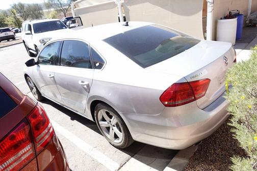 2015 Volkswagen Passat 1.8T Limited Edition