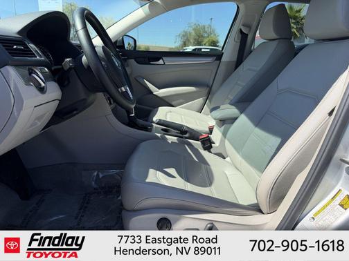 2015 Volkswagen Passat 1.8T Limited Edition