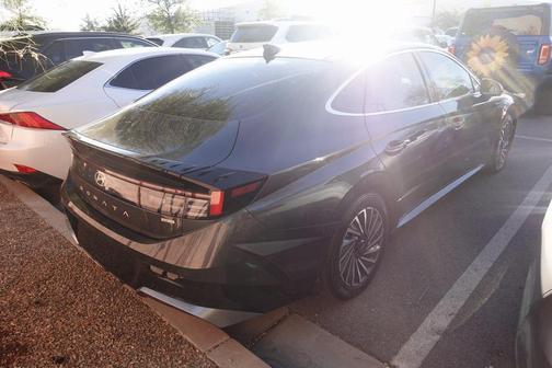 2024 Hyundai SONATA Hybrid Limited